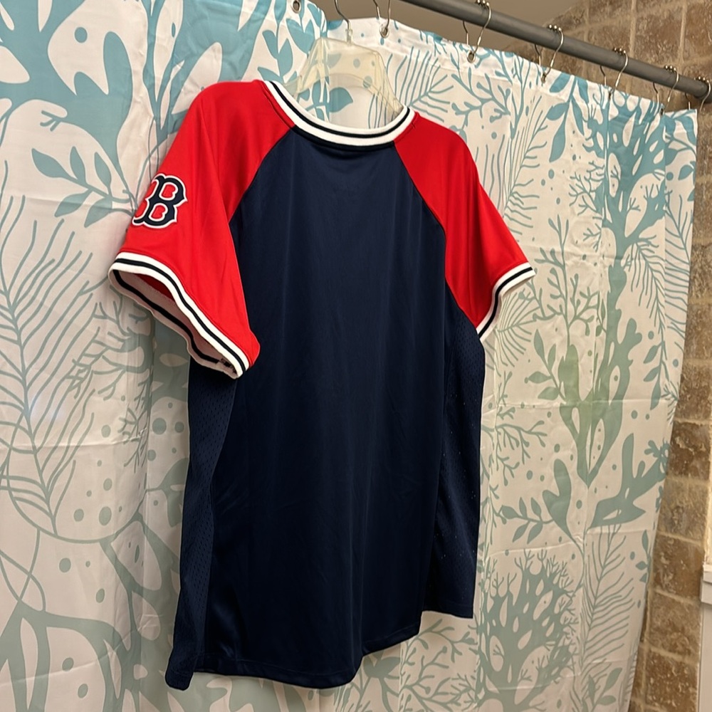 Boston Red Sox Women’s Glitz & Glam League Diva raglan v-neck t-shirt, navy - Picture 3 of 9
